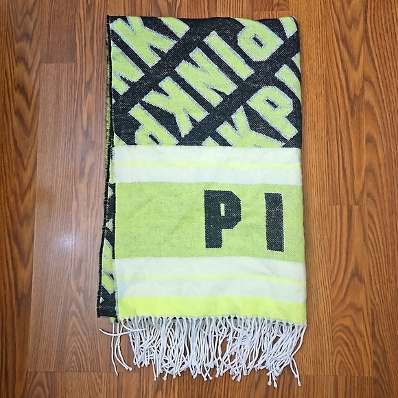 Victoria's Secret PINK Logo Oversized Scarf - Picture 4 of 8